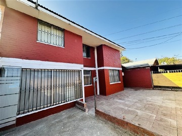 Casa en venta en Cerca de Mall Plaza Tobalaba, Puente Alto - 3 dormitorios, 2 baños