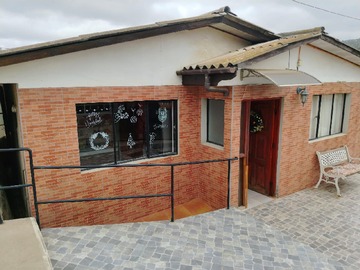 Casa en venta en Quilpué, Quilpué - 7 dormitorios, 3 baños