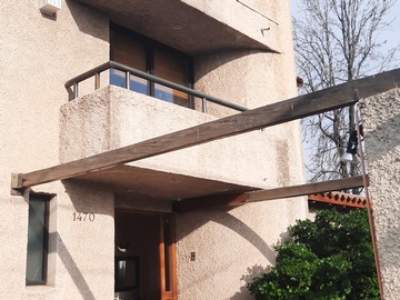 Casa en venta en Cam. de Las Nieves 1400, Las Condes - 5 dormitorios, 5 baños