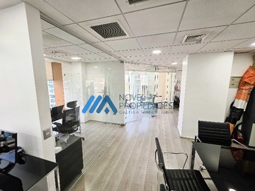 Oficina en arriendo mensual en Oficina Moderna con Excelente Conectividad (171320), Las Condes - 3 dormitorios, 2 baños