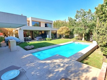 Venta / Casa / Colina