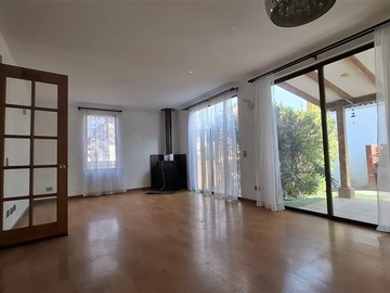 Casa en venta en Antupiren / Quebrada de Macul, Peñalolén - 4 dormitorios, 3 baños