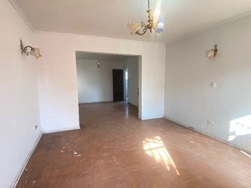 Casa en venta en Casona en Conchali (74745), Conchalí - 6 dormitorios, 3 baños