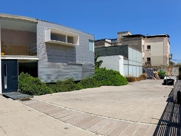 Local Comercial en arriendo mensual en Manuel Montt con Santa Isabel, Ñuñoa