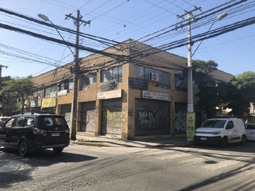 Local Comercial en arriendo mensual en Local comercial en manuel rodriguez 1695 local c maipu, Maipú - 1 baño