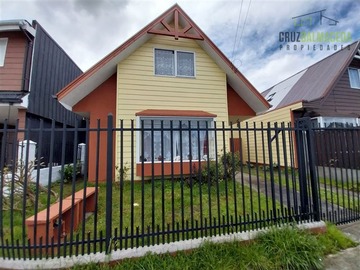 Casa en venta en Valle Volcanes, Puerto Montt - 3 dormitorios, 2 baños