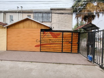 Casa en venta en Hermosa Casa Dos Pisos, 4 Dormitorios, 2 Baños, Quilicura. - 4 dormitorios, 2 baños