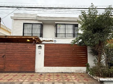 Casa en venta en Amplia Casa A minutos de Metro Sotero del Rio (177893), Puente Alto - 4 dormitorios, 3 baños
