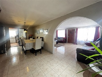 Casa en venta en Guayaquil 3048, Maipú - 6 dormitorios, 4 baños