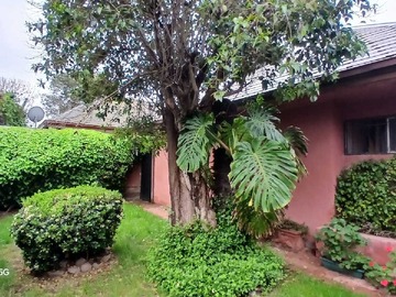 Casa en venta en Se vende amplia casa con piscina, 2 estaciona (69435), La Reina - 4 dormitorios, 2 baños