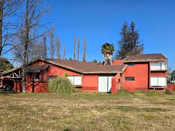 Casa en venta en Casa en Venta con Excelente Potencial Comercial (175337), Chillán - 7 dormitorios, 5 baños