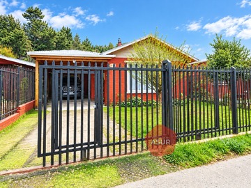 Casa en venta en En Venta Casa de Un Piso, En Tranquilo Barrio de los Fundadores - 3 dormitorios, 1 baño