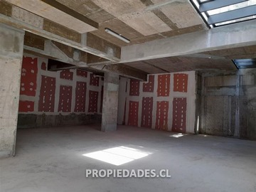 Local Comercial en arriendo mensual en Av. Apoquindo - Málaga, Las Condes - 1 baño