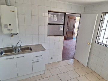 Casa en venta en Belloto norte, calle gomez carreño altura lider express, Quilpué - 3 dormitorios, 1 baño