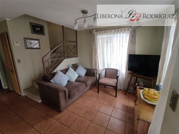 Casa en venta en Casa en Lomas del Bosque, Reñaca Alto, Viña del Mar - 3 dormitorios, 2 baños