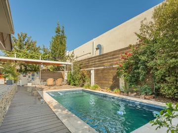 Casa en venta en Vitacura Jardín del Este (66085), Vitacura - 5 dormitorios, 3 baños