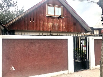 Casa en venta en Fernandez Albano, San Ramón - 5 dormitorios, 1 baño