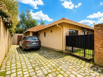 Casa en venta en camino la viña, Talca - 3 dormitorios, 4 baños