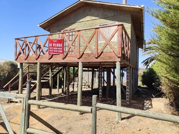 Casa en venta en Las Merluzas, Los Vilos - 3 dormitorios, 1 baño