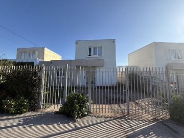 Venta / Casa / Til til