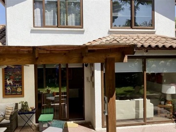 Casa en arriendo mensual en Príncipe de Gales / Ossandon, La Reina - 5 dormitorios, 4 baños