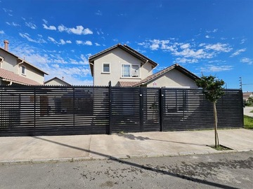 Casa en venta en 4 poniente- silva carvallo- bosque alto, Maipú - 3 dormitorios, 3 baños