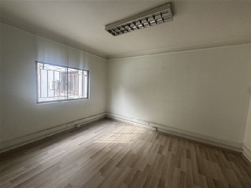 Oficina en arriendo mensual en Metro Tobalaba, Las Condes - 3 dormitorios, 3 baños