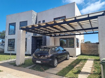 Casa en venta en En exclusivo Condominio Mirador de Mantagua (60425), Quintero - 5 dormitorios, 5 baños