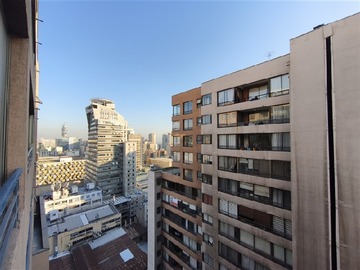 Departamento en venta en Catedral con Teatinos, Santiago - 1 dormitorio, 1 baño