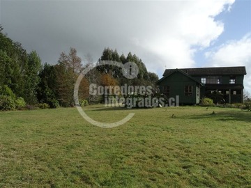 Casa en venta en Puerto Elvira, Ancud - 4 dormitorios, 2 baños