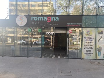 Local Comercial en arriendo mensual en Avenida los leones con calle el aguilucho, Providencia - 3 baños
