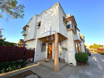 Casa en venta en Avenida El Retiro Norte 524, Quilpué, Región de Valparaíso 2430000, Chile, Quilpué - 3 dormitorios, 3 baños
