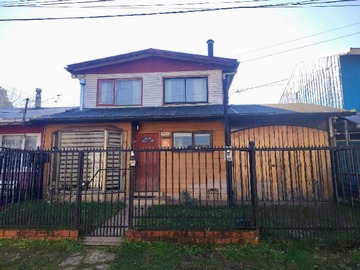 Casa en venta en Vendo Casa 2 pisos en Teniente Merino -Valdivia (175161), Valdivia - 5 dormitorios, 3 baños