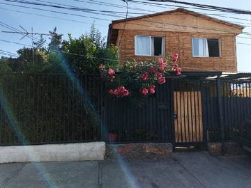 Casa en venta en León Negro 865, Las Condes - 6 dormitorios, 2 baños