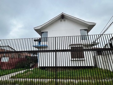 Casa en venta en 6 Oriente 5 y 6 Sur a Pasos de Centro de Talca, Talca - 7 dormitorios, 3 baños