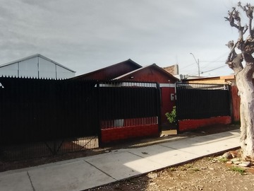 Casa en venta en Propiedad con casa, amplio patio., El Bosque - 2 dormitorios, 1 baño