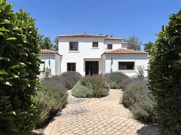Venta / Casa / Colina