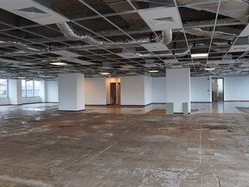 Oficina en arriendo mensual en Av. El Bosque 101, Las Condes - 6 baños