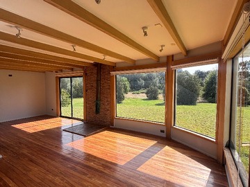 Casa en venta en Casa de 262m2 en terreno de una hectárea (91012), Puerto Montt - 5 dormitorios, 4 baños