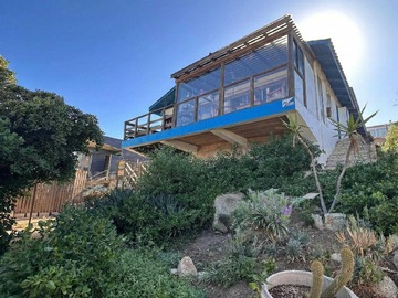 Casa en venta en Casa con vista al mar y ubicación privilegiada (177166), El Quisco - 5 dormitorios, 2 baños