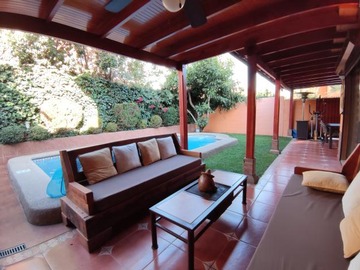 Casa en venta en Altos De La Arboleda - Los Peumos Sur, Peñalolén - 4 dormitorios, 3 baños