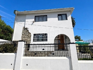 Casa en venta en Ercilla, Quilpué - 4 dormitorios, 2 baños