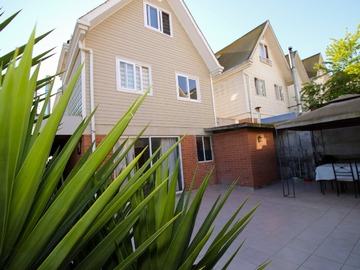 Casa en venta en Jardines de Paso Hondo, Quilpué - 3 dormitorios, 3 baños
