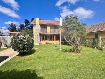 Casa en venta en Hermosa casa / sector del sol, Quilpué - 4 dormitorios, 2 baños