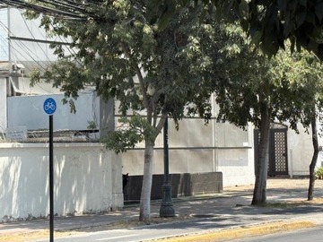 Arriendo Mensual / Local Comercial / Providencia