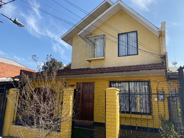 Casa en venta en Geróna 4756 Maipu, Maipú - 4 dormitorios, 2 baños