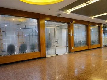 Local Comercial en arriendo mensual en Edificio Santiago Centro, Santiago - 3 baños