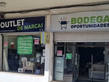 Local Comercial en arriendo mensual en Calle monumento 2088. Maipu, Maipú - 2 baños