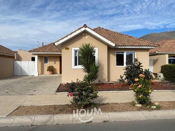 Casa en arriendo mensual en Raúl Salamanca Jorquera, La Serena - 3 dormitorios, 2 baños