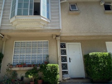 Casa en venta en Casa en condominio, Ñuñoa - 4 dormitorios, 3 baños